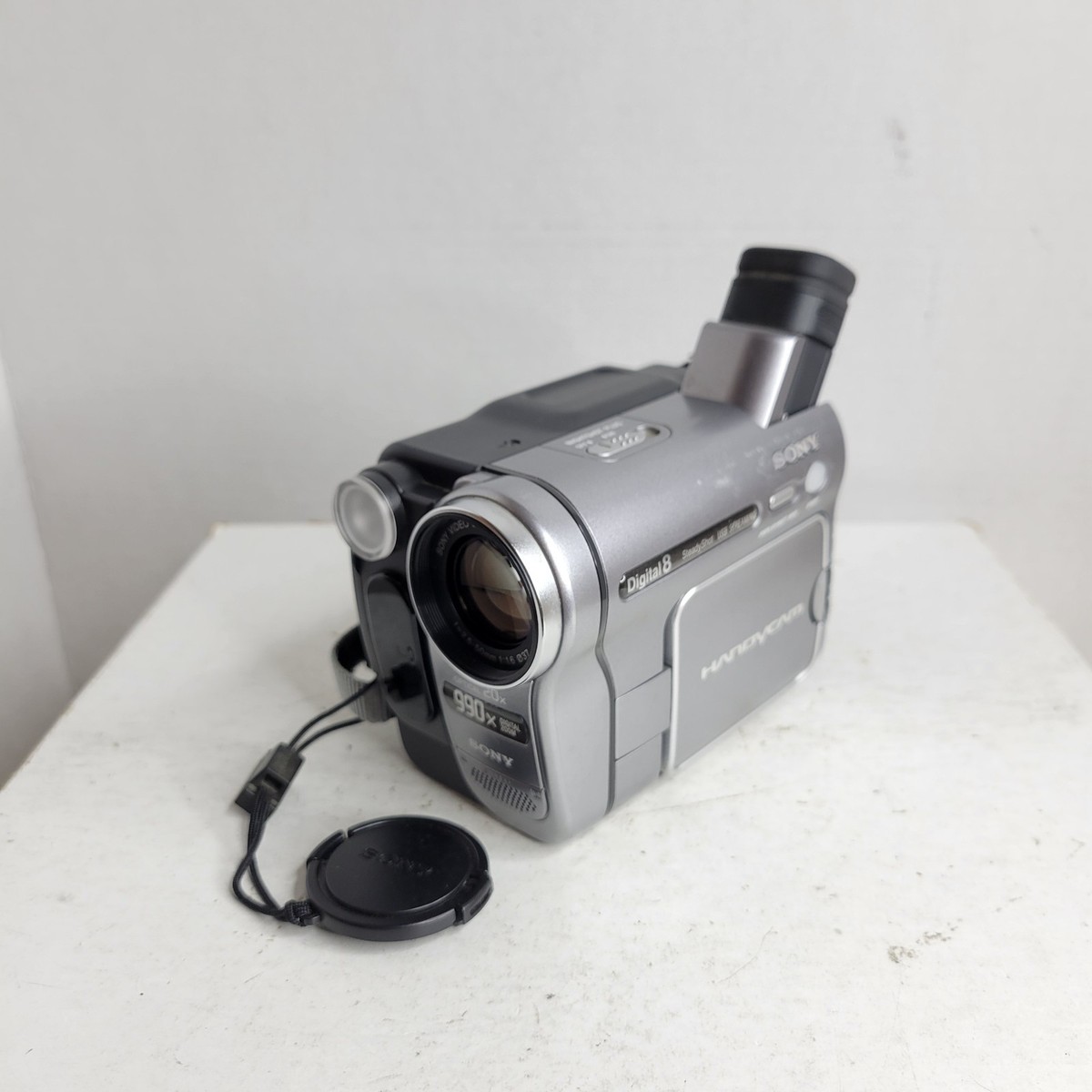 Sony Handycam DCR-TRV280 Digital8 Camcorder Night Shot W