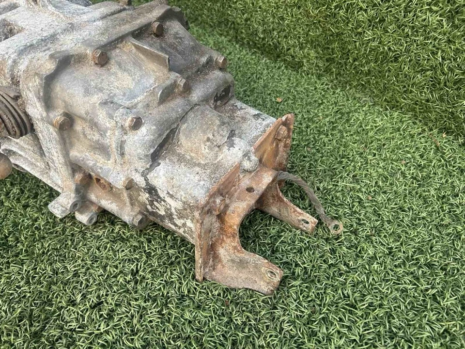 VW Transporter III Dose (05.79-12.92) Getriebe 091301107C - Image 4 of 4