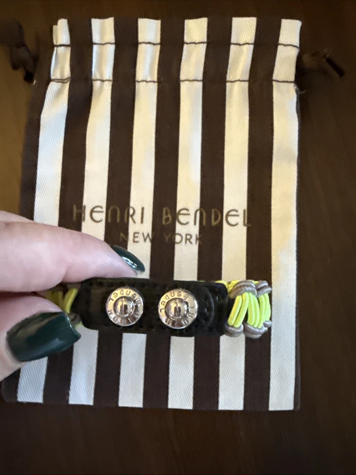 Pulsera Henri Bendel con cubierta antipolvo Foto 2 de 4