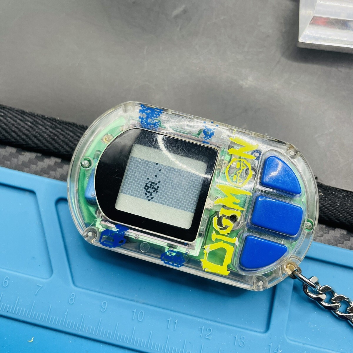 Digimon Version 7 V-Pet Boxed Pendulum Circle 2003 Ver.7 Digivice