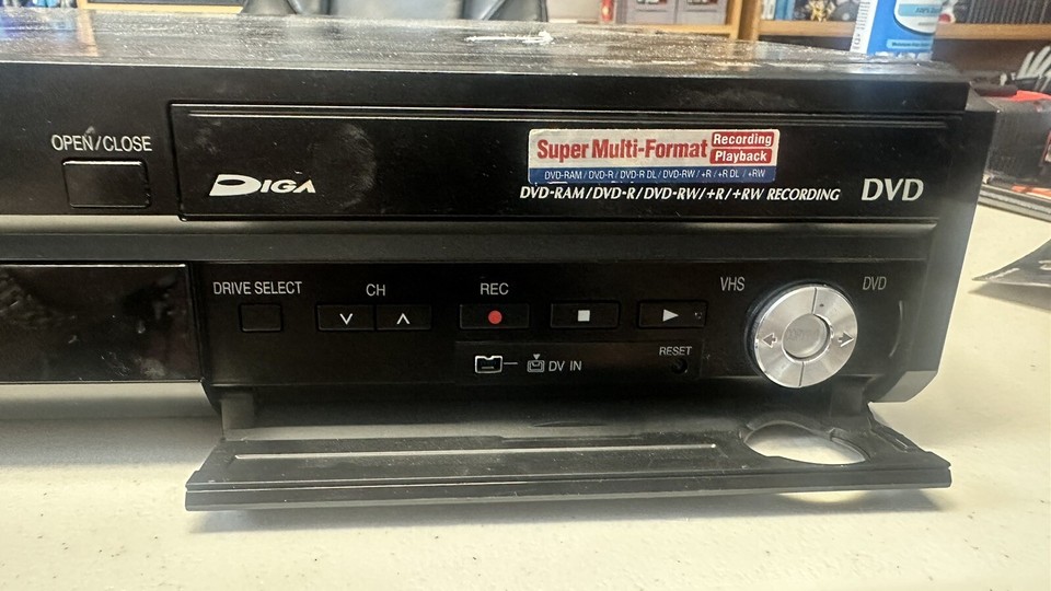 Panasonic DMREZ48V VHS DVD Recorder AS IS FOR PARTS NOT WORKING Powers