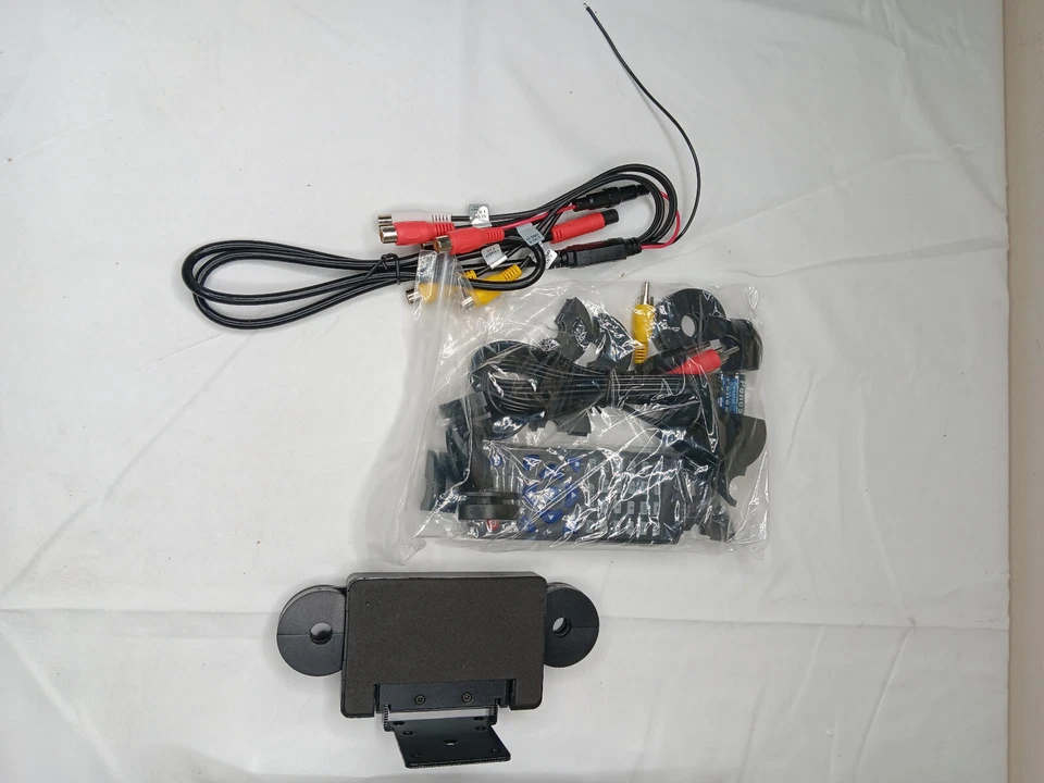 *Read Description* Chamaleon RSD-905M Rear seat Entertainment Headrest DVD 9'' - Image 4 of 4