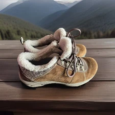 Merrell Shoes Women’s Kamari Chill Boots Size 6 Suede Faux Sherpa Hiking Trail