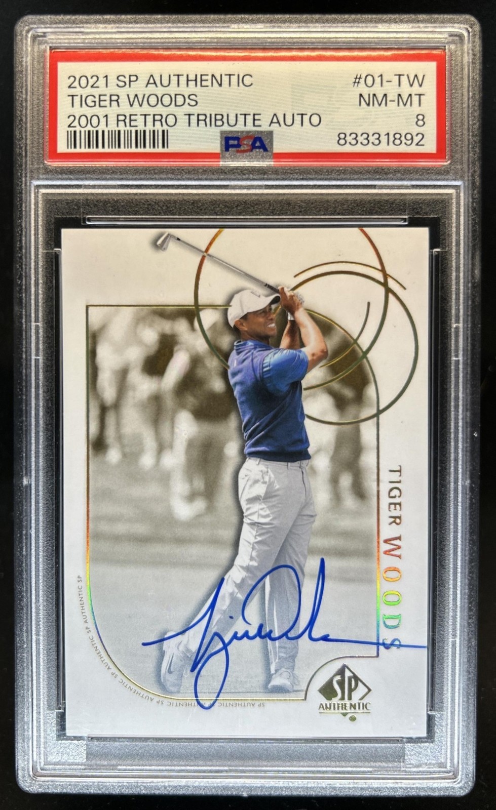2021 SP Authentic Tiger Woods 2001 Retro Tribute Auto Autograph #01-TW PSA 8 view 1
