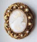 Vintage Florenza Oval Cameo Pin Brooch/Pendant Gold Tone Costume Jewelry
