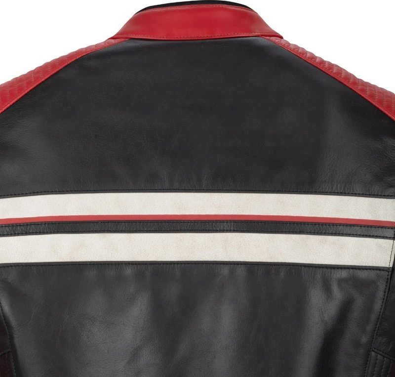 Black Red, photo 5 of 7