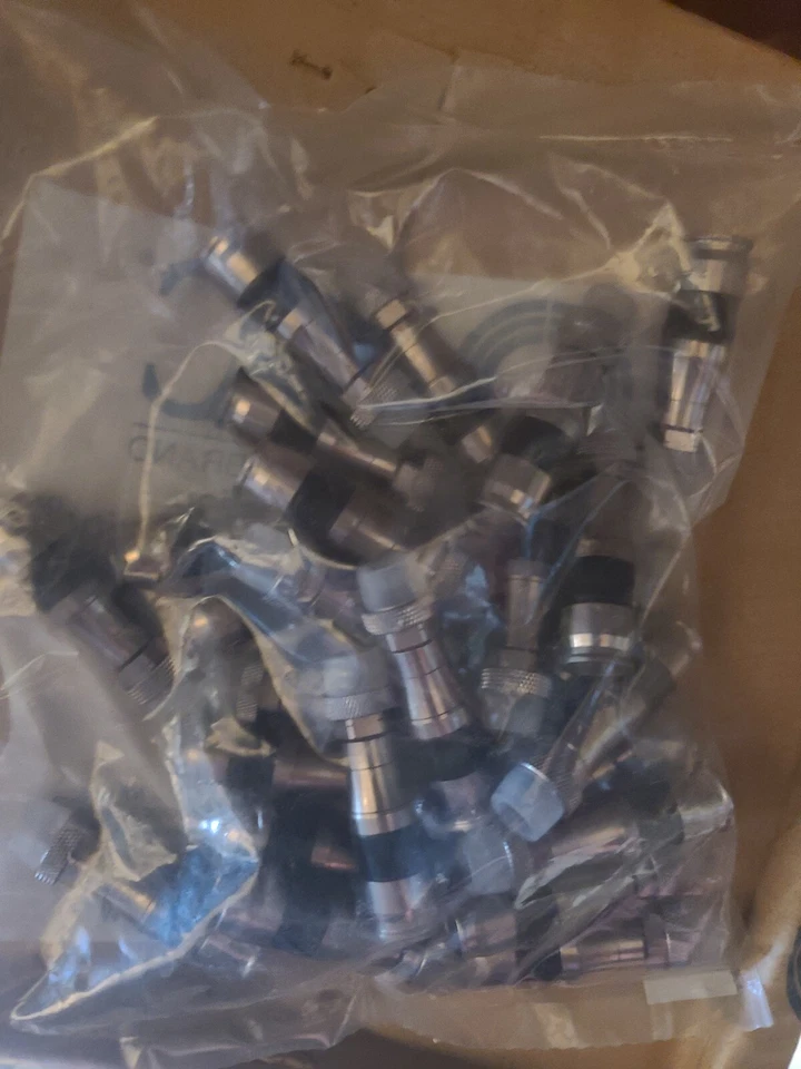 Cable conector compresión coaxial universal Belden EX11N716WSPLUS CAJA 400 Foto 3 de 3