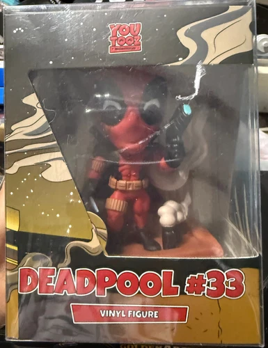 YOU TOOZ COLLECTIBLES VINYL FIGURES #33 DEADPOOL W/ PROTECTOR
