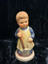 Hummel Figurine Goebel Germany 1996 #727 Garden Treasures 1998/99