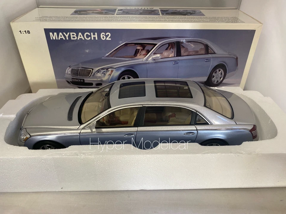 AUTOART 1/18 MAYBACH 62 LWB 2005 SILVER/AZUR MET ART.76163 - Immagine 2 di 4