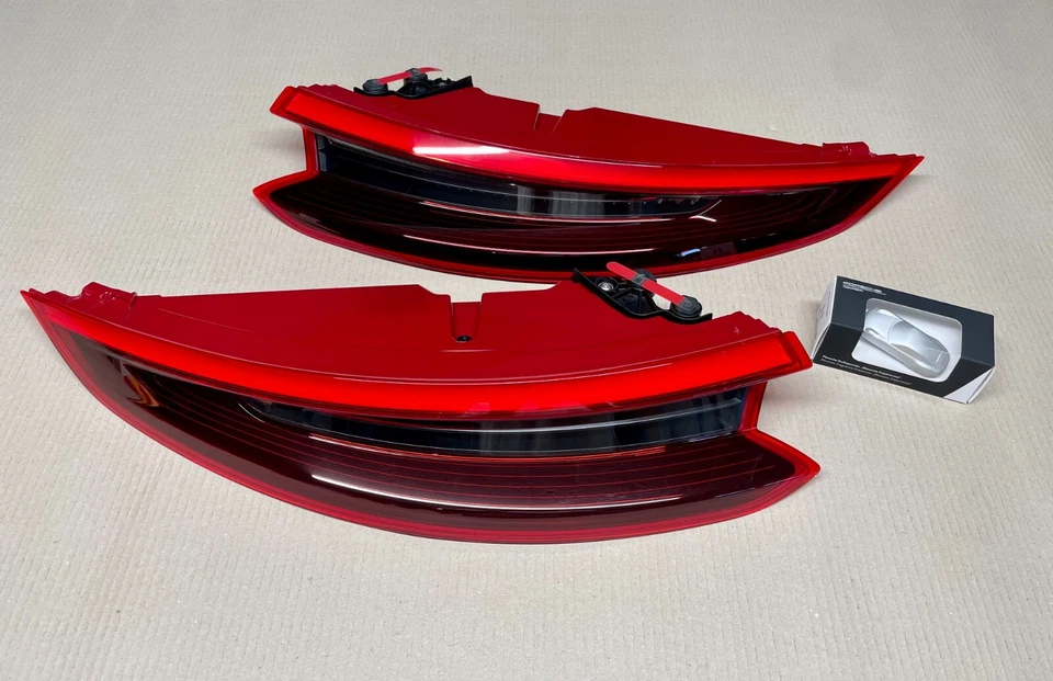KIT FARO TRASERO LED OSCURO PORSCHE 991.2 LHD NUEVO ORIGINAL 2015-2020 PORSCHE 911 Foto 2 de 4