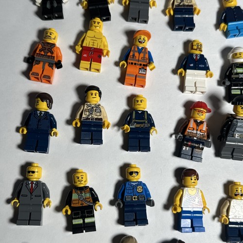 40+ Lego Minifigures Parts And Accessories lot - Picture 4 of 8