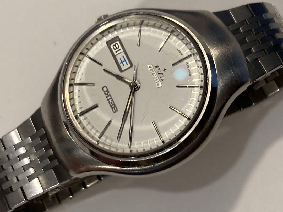 Seiko V.F.A 3823-7001 Vintage Day Date Silver Round Quartz Seiko V.F.A 3823-7001 Vintage Day Date Silver Round Quartz