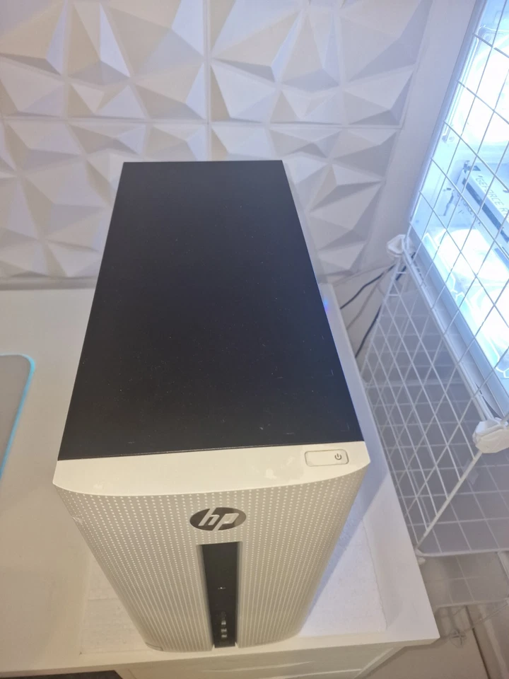 HP 550 Core i5-6400 2.7Ghz 8Gb RAM 240Gb SSD Radeon 2Gb Wifi. - Image 3 of 4