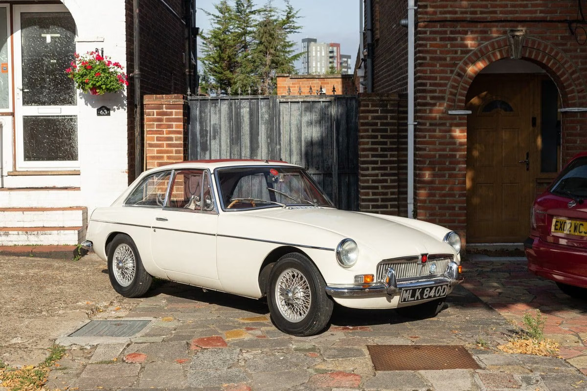 1966 MG MGB GT Chrome Bumper Coupe Petrol Manual