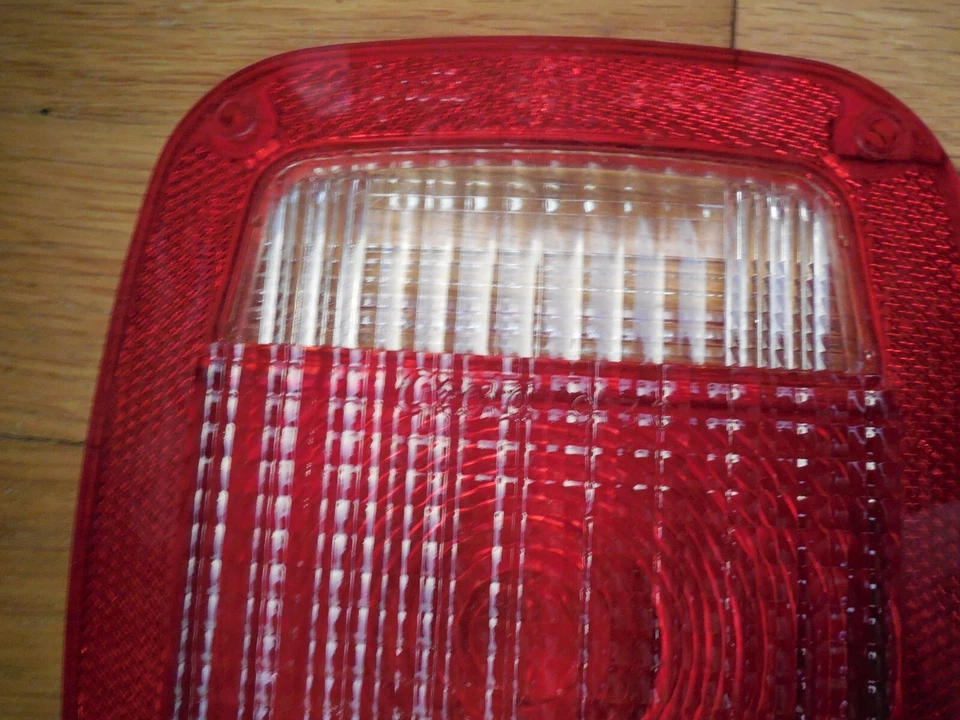 Nueva reproducción 1978 1979 Ford F100 Lente de luz trasera de Grote Foto 4 de 4