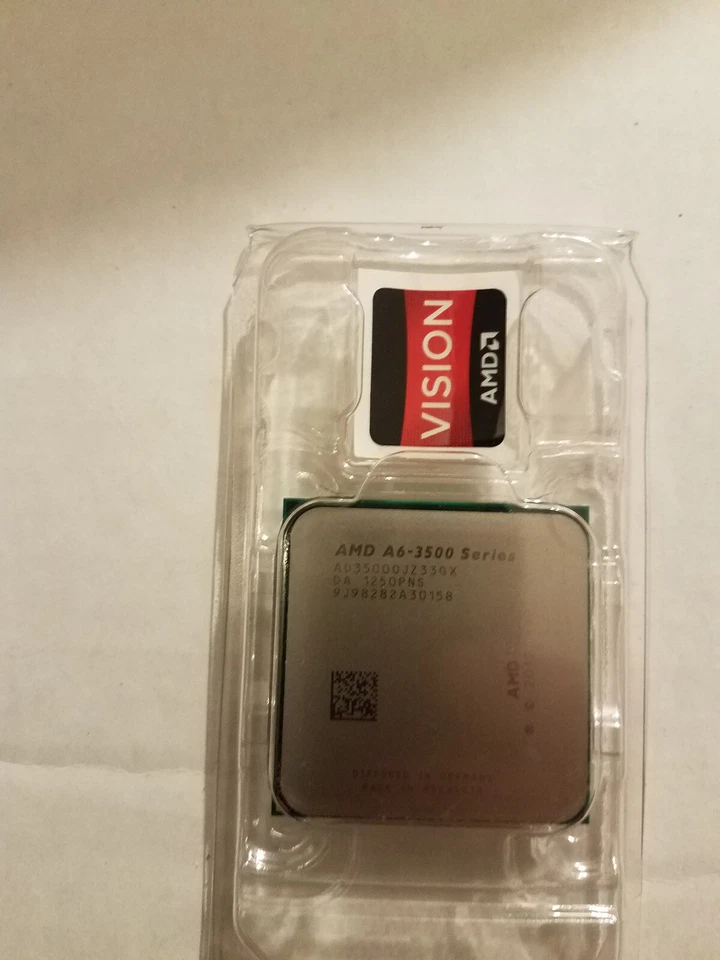 AMD A6-Series A6-3500 3 Core  2.1GHz Socket FM1 CPU AD35000JZ33GX - Image 2 of 4