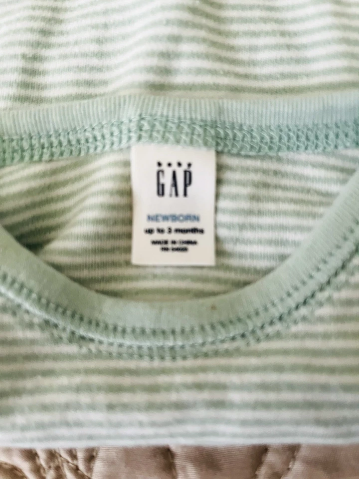 Baby Gap Jacket Hat And One Piece Tee Sz Newborn & To 0-3 Mos. VTG - Image 3 of 4