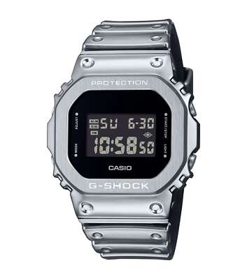 Casio G-SHOCK Metallic Herrenuhr Digital Silberfarben GM-5600YM-8ER