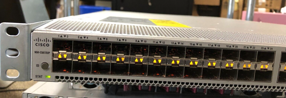 ➁ Cisco Nexus 5600 N5K-C5672UP シスコ Cisco Nexus 5600 N5K-C5672UP 48xSFP+ 6xQSFP+ Network Switch w