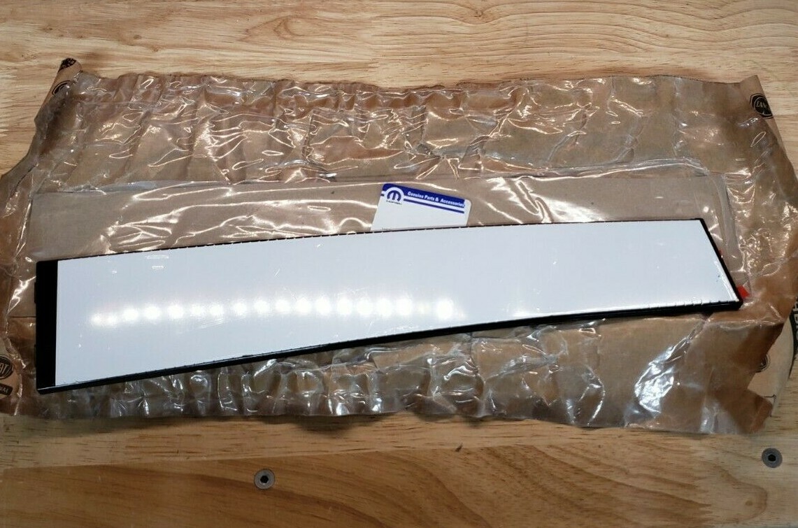 NEW 2017-2021 Jeep Grand Cherokee Front Left Door Rear B PILLAR