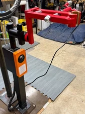 Remco Electric Bike Lift Stand, Adjustable Height, EVT Right-Arm Clamp