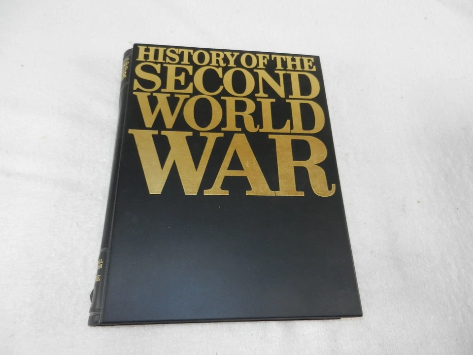 WW II  "HISTORY OF THE SECOND WORLD WAR"  96 Magazines in 6 hard plastic binders Foto 4 de 4