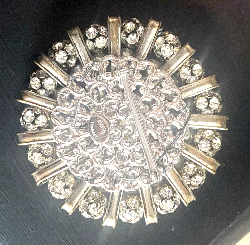 HATTIE CARNEGIE Rhodium Pearl Clear Rhinestone Circular Brooch Pin - Image 2 of 4