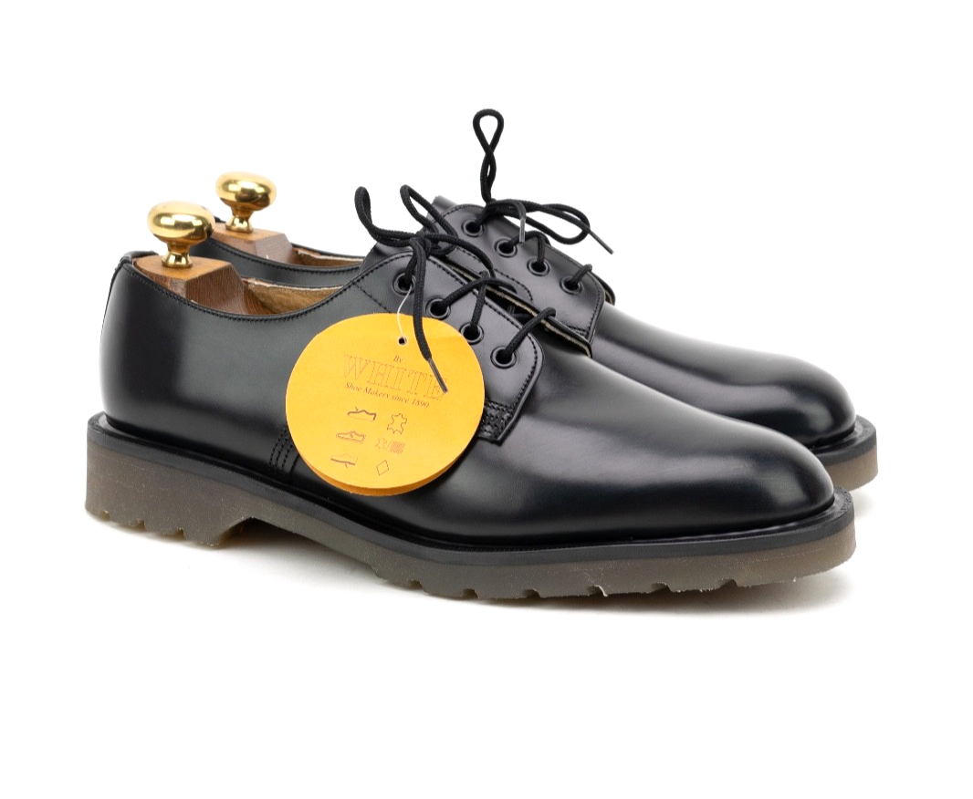 SAOLA Scarpe derby Tredair in pelle nera made in England nuove rare UK8 US9 EU42