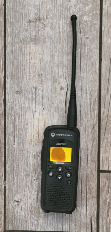 Motorola DTR 550 Digital 2 Way Radio Working Broken Screen As Is