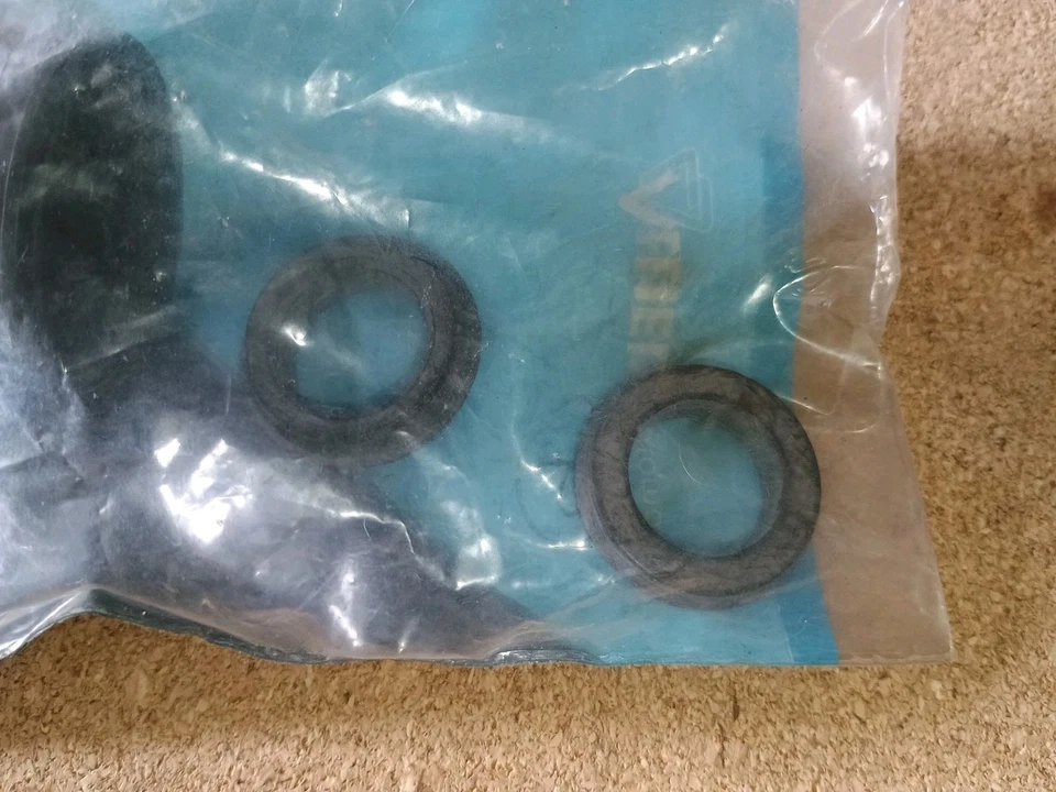 NEW CLUTCH SLAVE CYLINDER SEAL REPAIR KIT - FITS: ALFA ROMEO GIULIA (1967-76) - Image 2 of 4