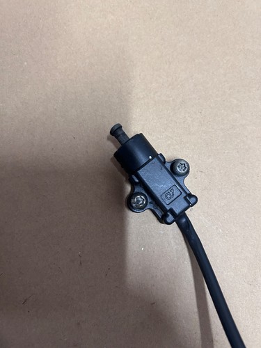 Yamaha MT09 SP stand switch 2022 - Picture 4 of 5