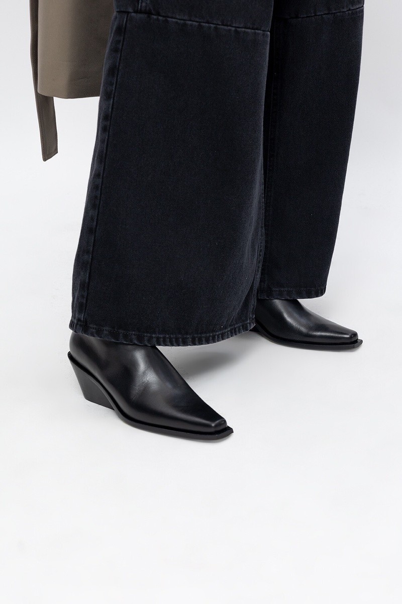 【関税込み】Ann Demeulemeester ブラック Gerda ブーツ Ann Demeulemeester Black Leather Slant Heel Gerda Boot EU