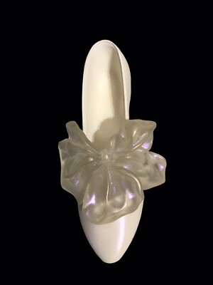 Just the Right Shoe Tying the Knot 1998 Willitts Wedding Iridescent Collectible
