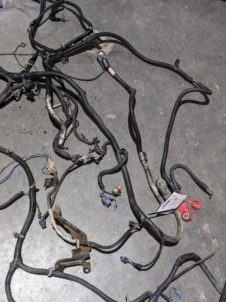 Arnés de cables de motor Avalanche 2003 5,3 L AT 4x4 1167642 Foto 4 de 4