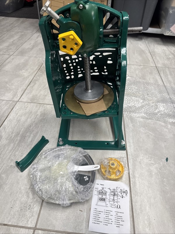 Manual Snow Ice cubes Shaver Machine, Ice Crusher, Shaved Ice Machine READ!!