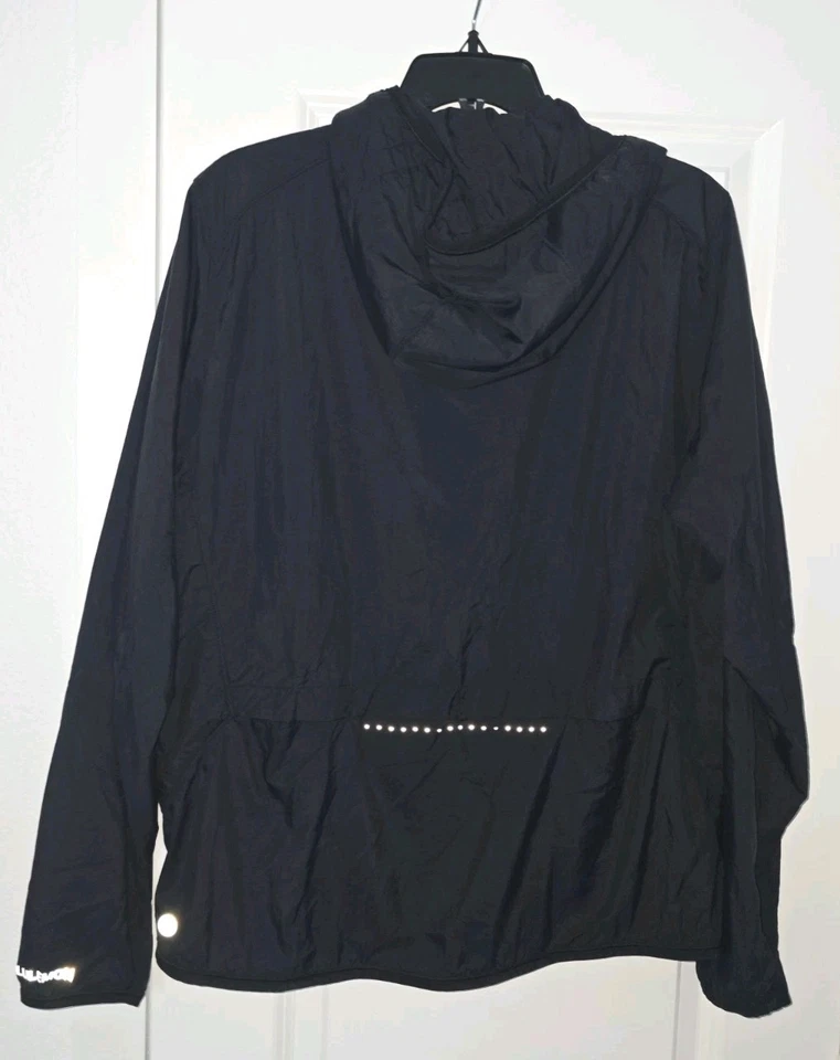 Lululemon Men’s InsulEight Cold-Weather Run Shell Jacket Black Sz L - Image 4 of 4