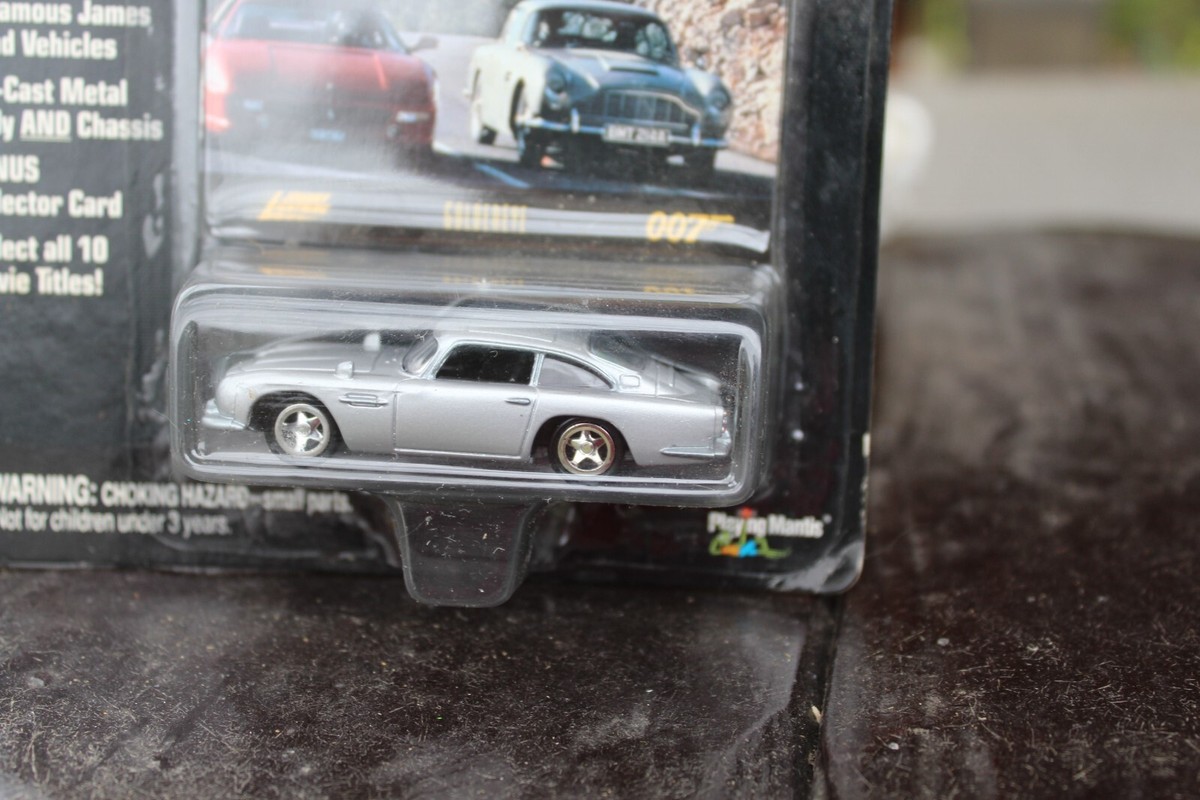 Johnny Lightning JAMES BOND 007 1:64 Aston DB5 