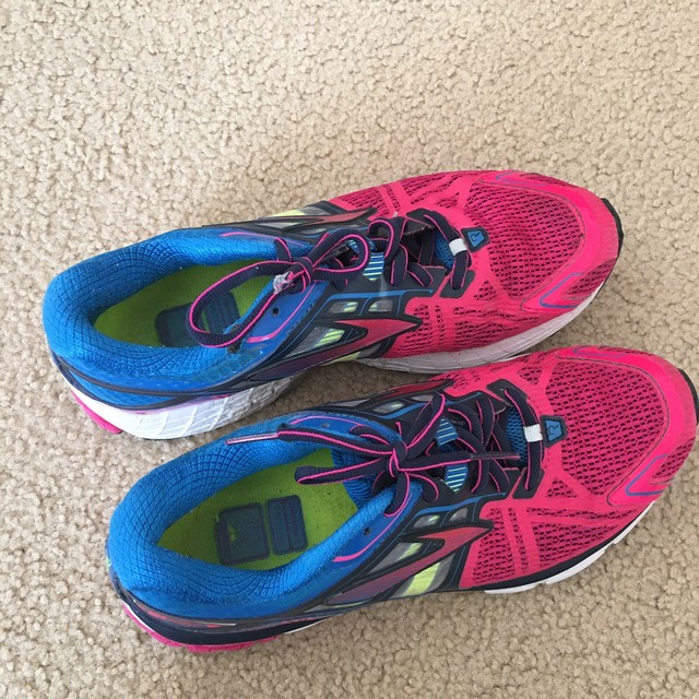 brooks ghost 2 black