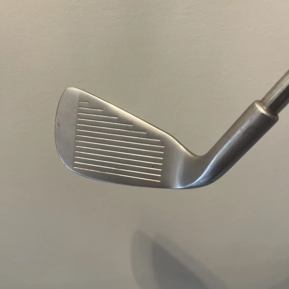 Acer Series 2001 •TWB• 3 Iron Steel Shaft Right Hand  - Image 2 of 4