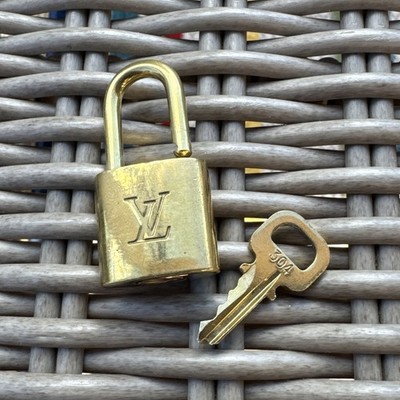 #304 Authentic LOUIS VUITTON Lock & Key set Padlock brass Unpolished LV