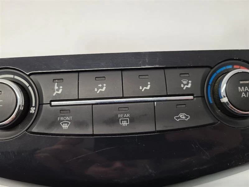 Nissan Altima 2015 15 control de temperatura control manual de aire acondicionado Foto 3 de 4