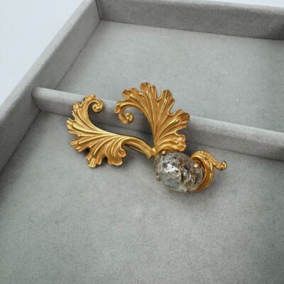 Vintage MIRIAM HASKELL Brooch Rare Design Gold Gripoa Pearl Used Japan