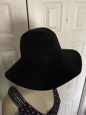 ZARA Accessories Women display picture 1