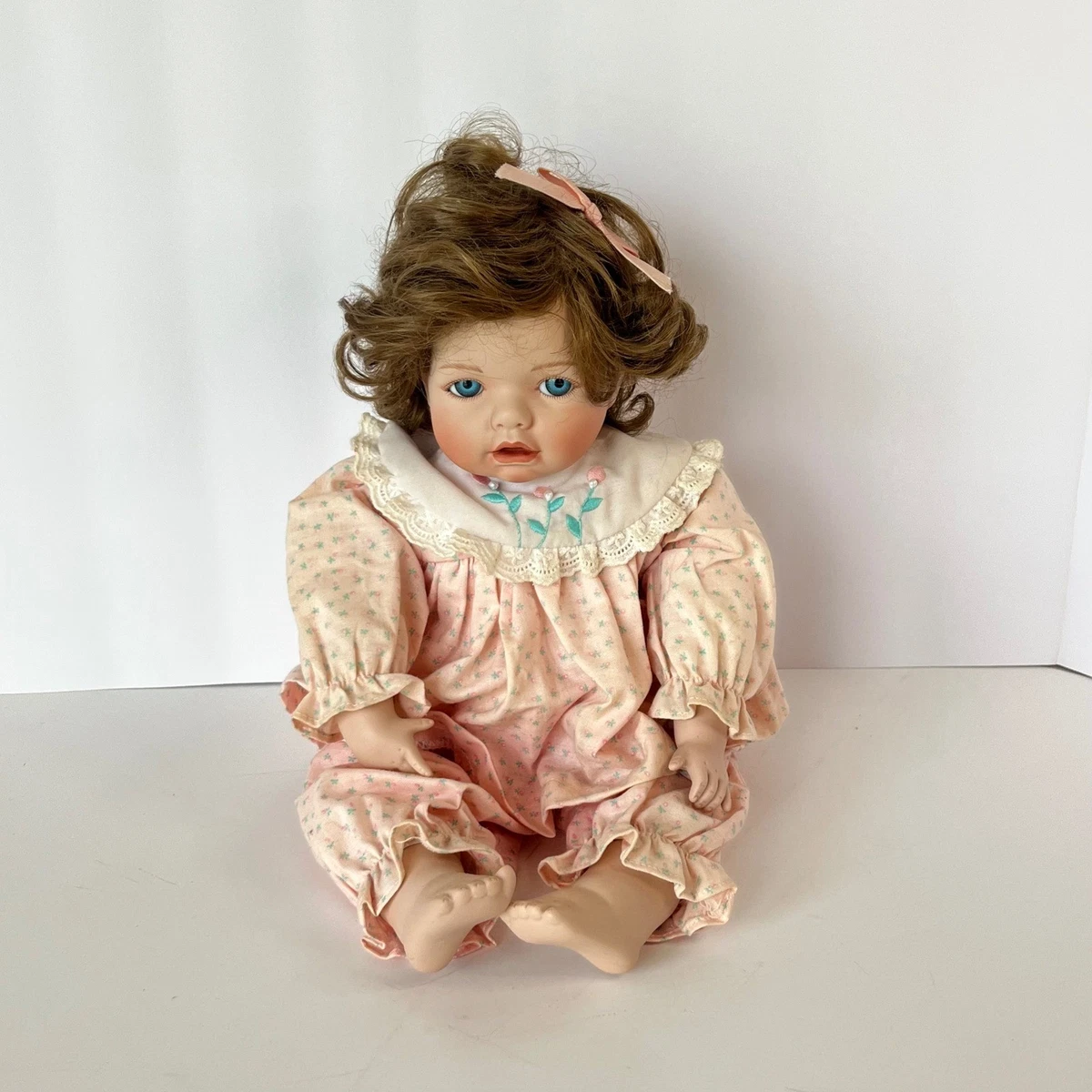 Porcelain Dolls & Doll Playsets Lifelike Feel with Vintage for