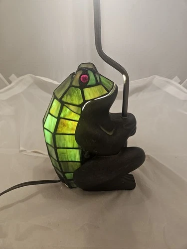 Tiffany Style-Stained Green Art Glass Frog Vintage Lamp No Shade Please view
