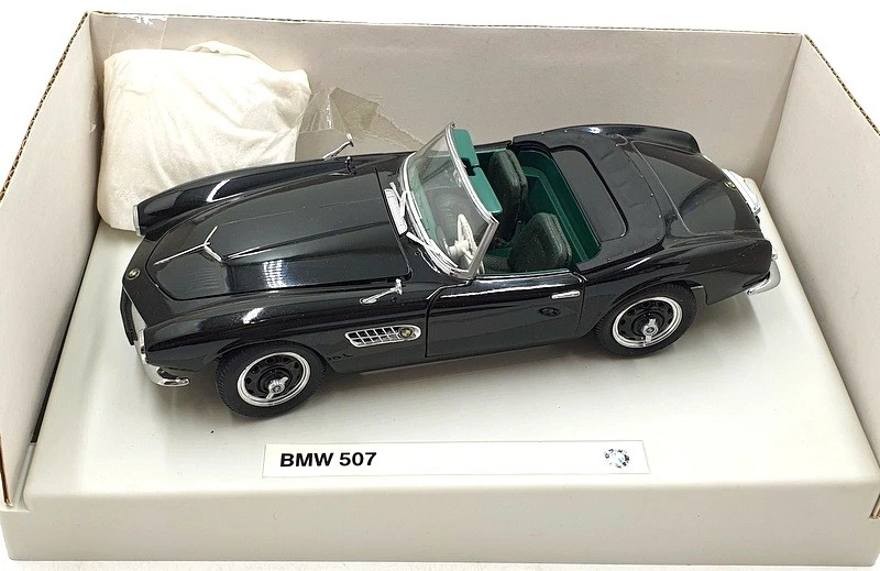 Revell 1/18 Scale Diecast 80 43 9 420 049 - BMW 507 - Black - Image 4 of 4