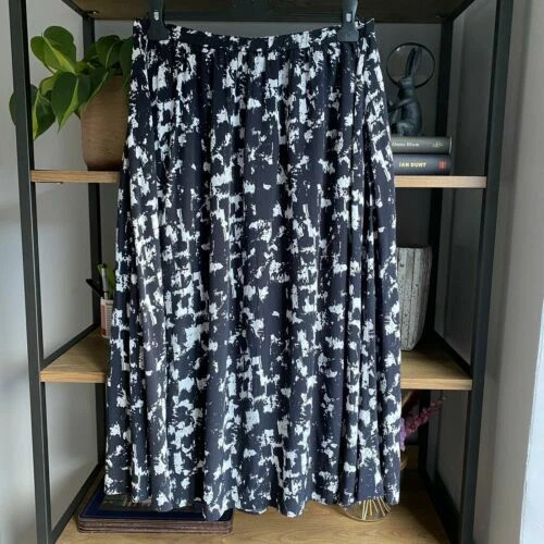 Uniqlo Black Skirts for Women