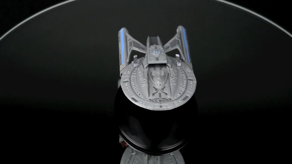 Star Trek Lower Decks USS Titan NCC 80102 XL Eaglemoss Replica