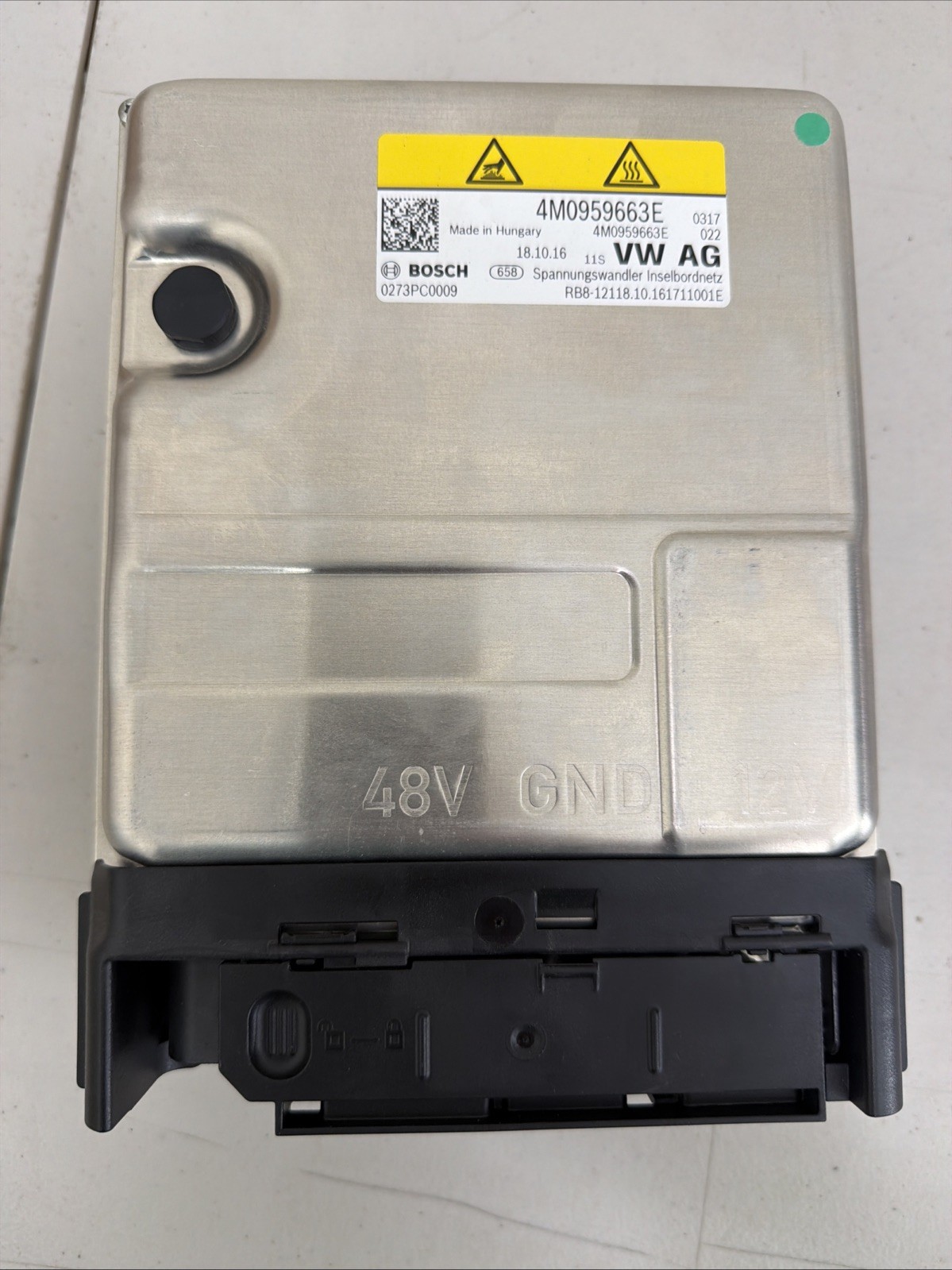 OEM Audi VW Bentley 4K0959682 4M0959663E 48V Voltage Converter Bosch